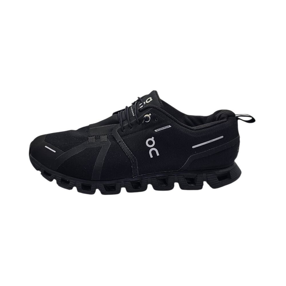 On Cloud 5 Waterproof All Black Sneakers Women’s 9.5